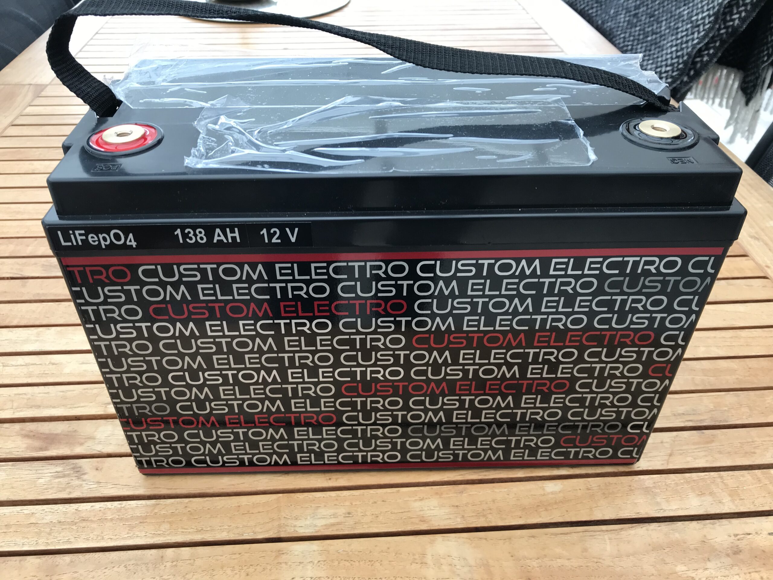 You are currently viewing 12 volt Litiumjonbatteri Custom Electro  i båten.