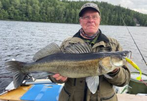 Läs mer om artikeln Enormt envetna abborrar och en gösförbannelse till Stig.